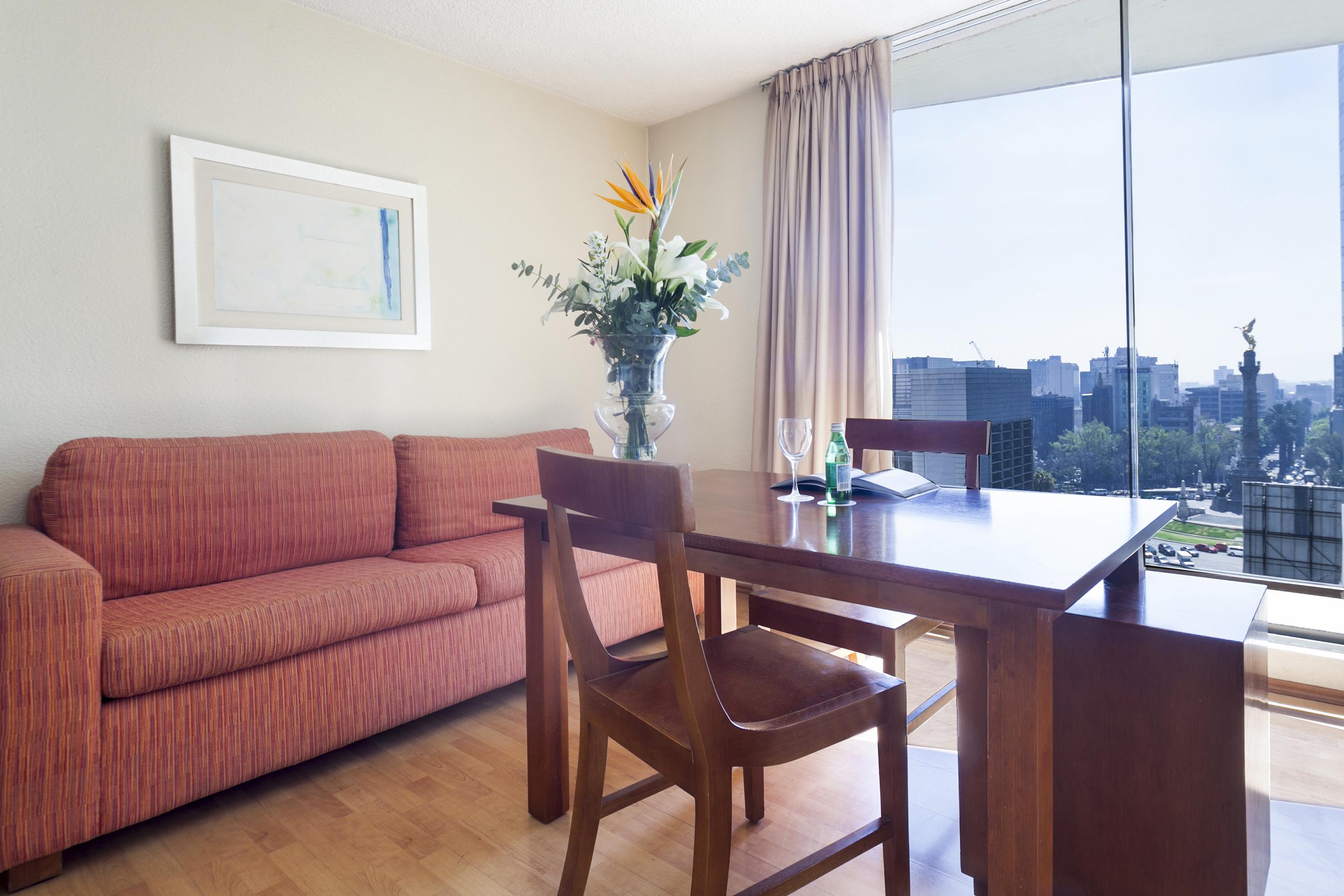 الشقق الفندقية مدينة مكسيكوفي  إكس سويتس سان مارينو المظهر الخارجي الصورة A living room at the hotel
