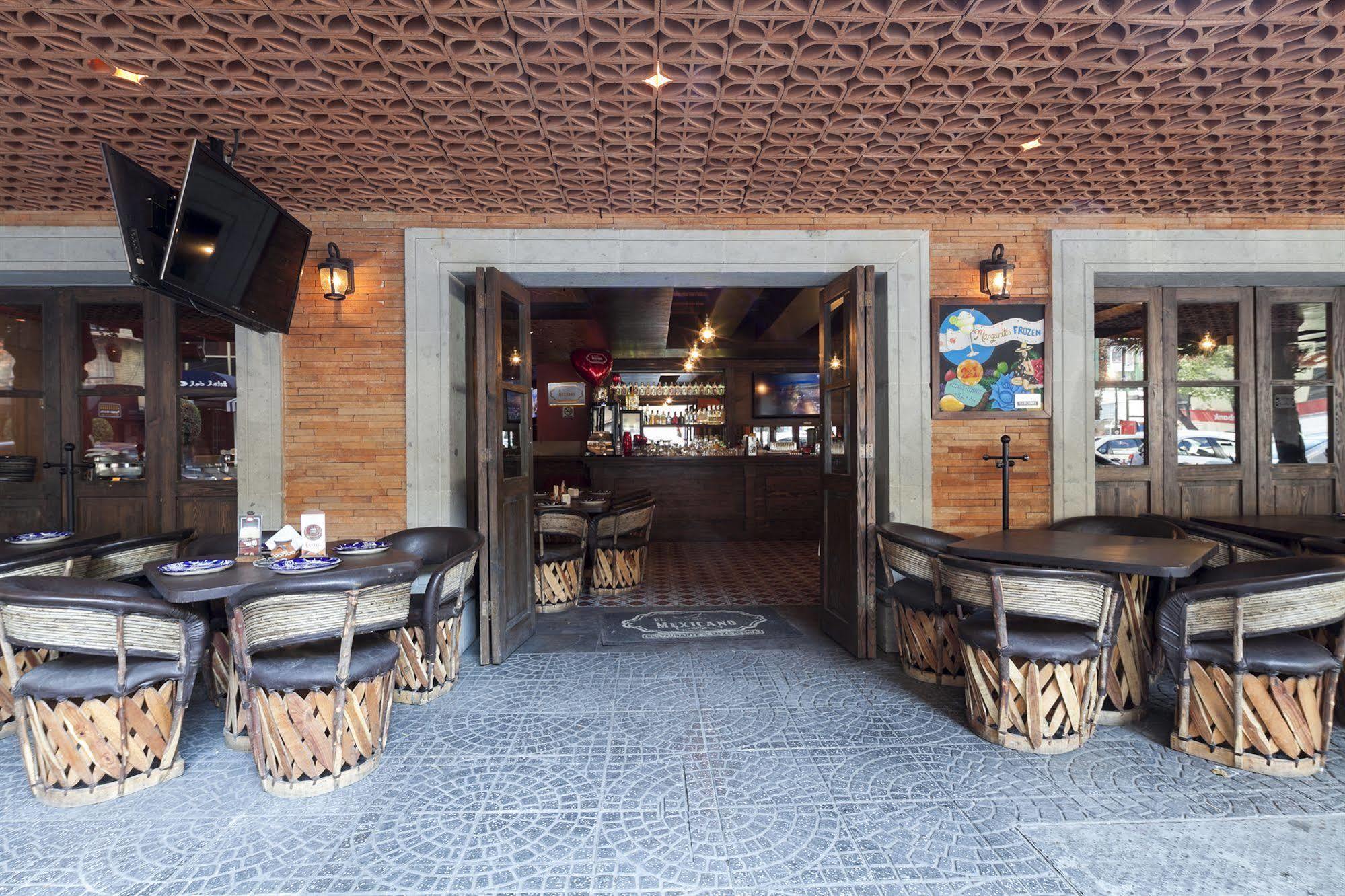 الشقق الفندقية مدينة مكسيكوفي  إكس سويتس سان مارينو المظهر الخارجي الصورة Interior of a restaurant in San Francisco